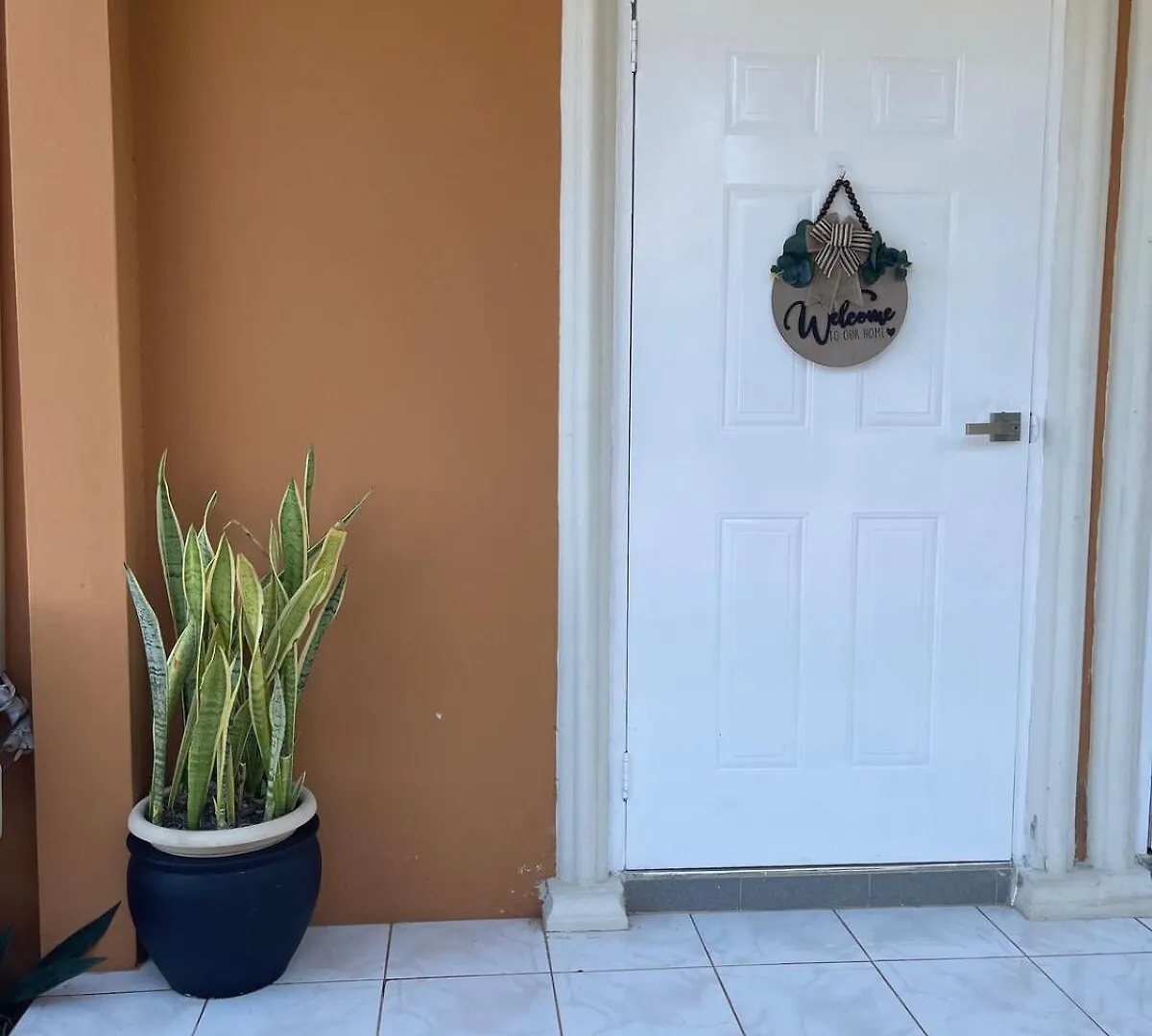 Apartment Luxury 1 Bdr Apt Discovery Bay