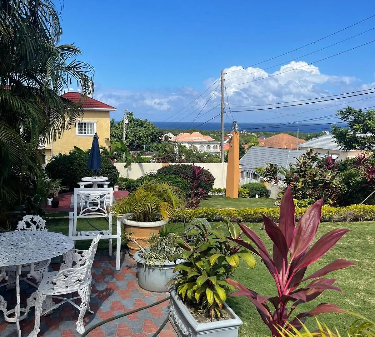Apartment Luxury 1 Bdr Apt Discovery Bay